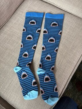 SHARK COMPRESSION SOCKS, KNEE HIGH, WASHED BUT NOT WORN, FIT 6-11